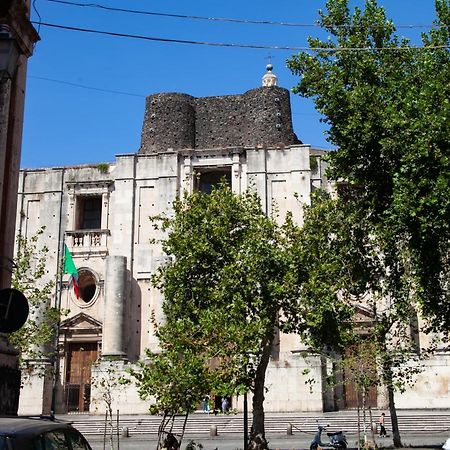 La Casetta In Centro By Sicily In Home Catania Luaran gambar