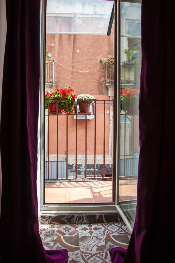 La Casetta In Centro By Sicily In Home Catania Luaran gambar