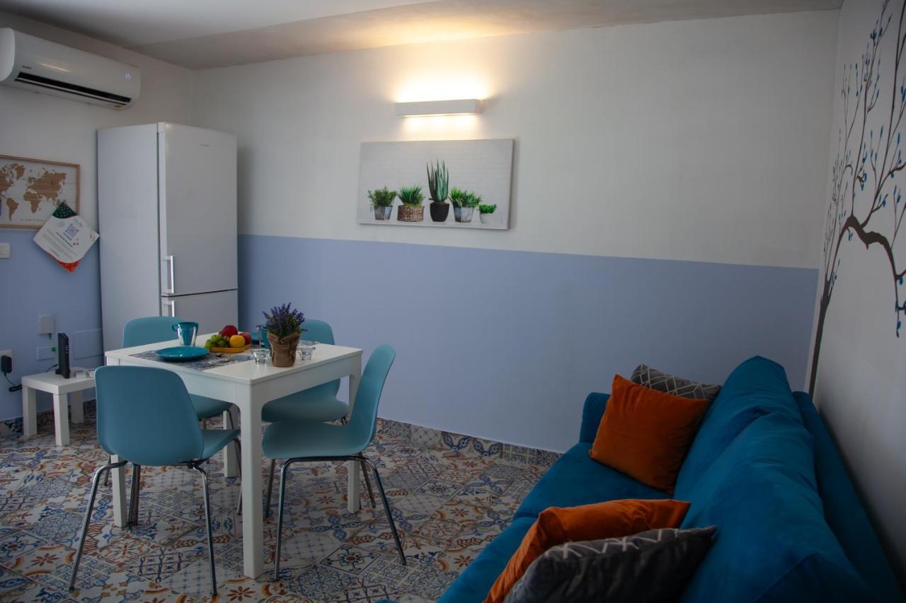La Casetta In Centro By Sicily In Home Catania Luaran gambar