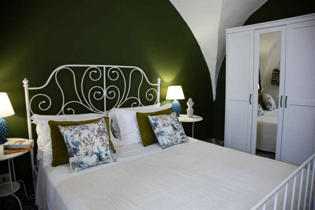 La Casetta In Centro By Sicily In Home Catania Luaran gambar